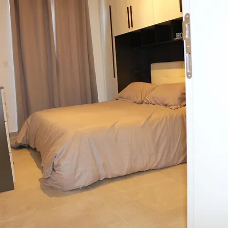Δωμάτια σε οικογενειακή κατοικία Urban Living