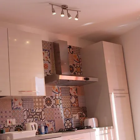 Urban Living Δωμάτια σε οικογενειακή κατοικία Msida