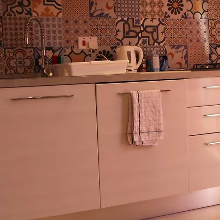 Urban Living Δωμάτια σε οικογενειακή κατοικία
