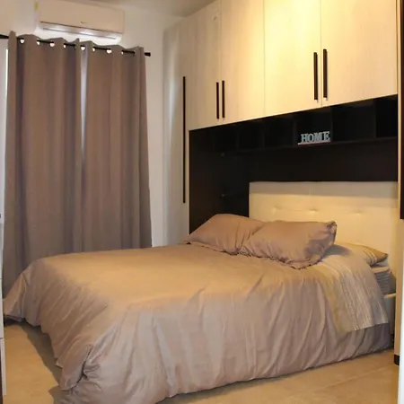 Urban Living Δωμάτια σε οικογενειακή κατοικία